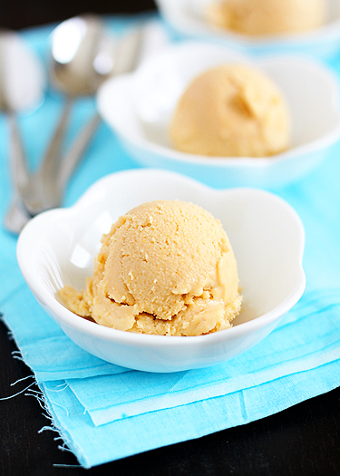 peachfrozenyogurt peach frozen yogurt