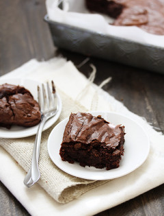 easy homemade fudgey brownies