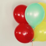 carnival birthday party balloons