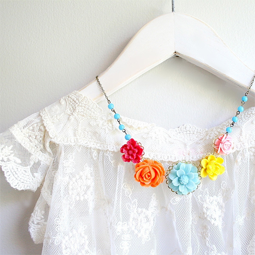 Vintage Flower Necklace 7