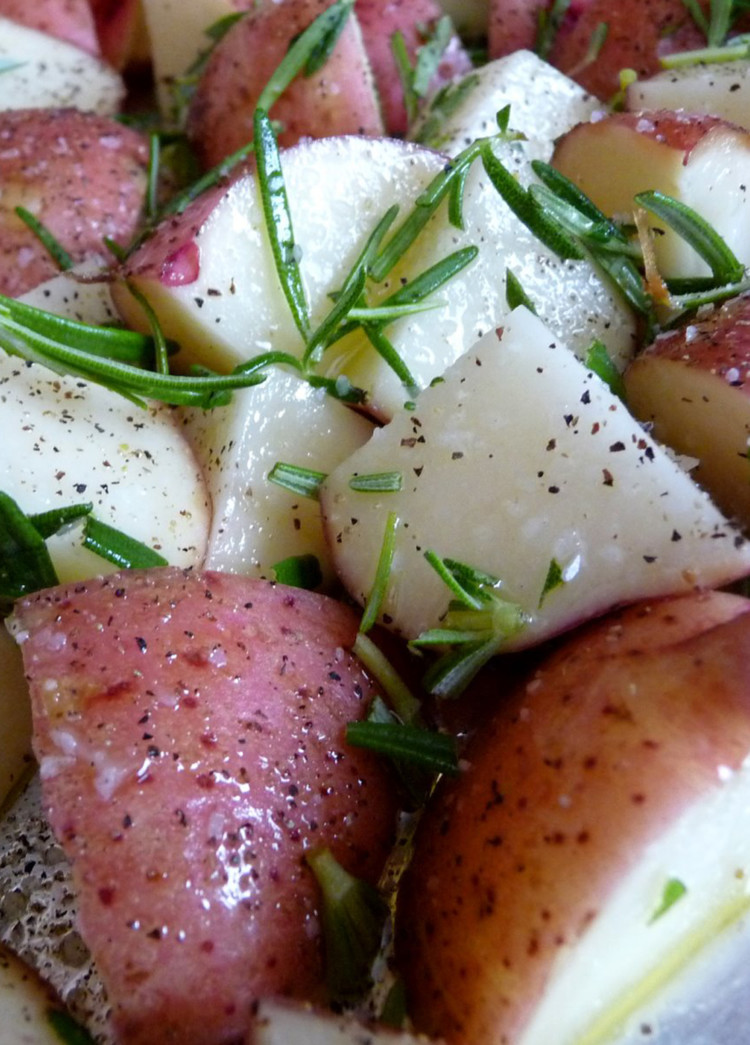photo of rosemary grilled red potatoes