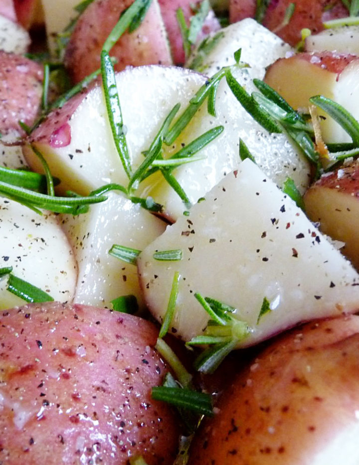 photo of foil pouch rosemary grilled potatoes