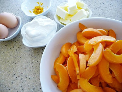 Ingredients needed to make an apricot cake with apricot filling.