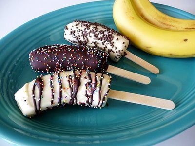 Frozen Chocolate Banana Pops