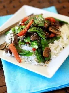 Gingered Skirt Steak with Snow Peas, Mushrooms, and Peppers