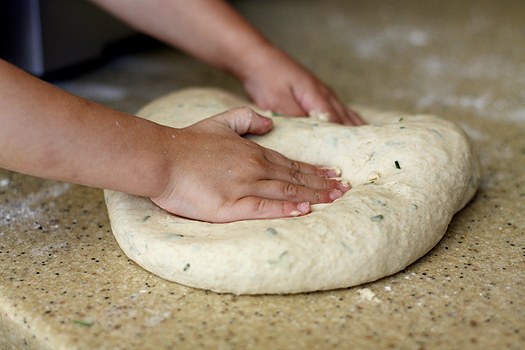 photo showing how to make rosemary garlic bread