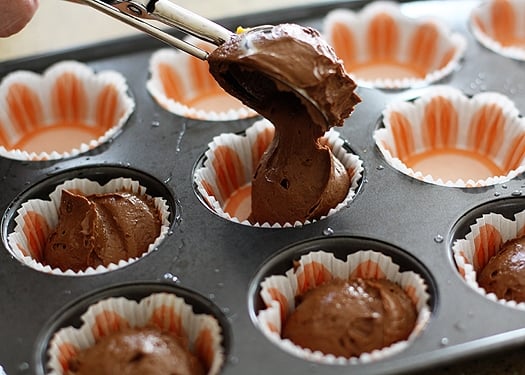 Kitchen Tip: Trick for Filling Muffin Tins