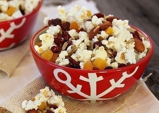 popcorn trail mix