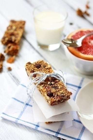 gingerbread granola bars