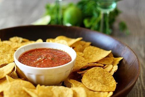 homemade restaurant style salsa for super bowl