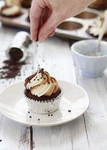 cupcakes with chocolate and almond butter