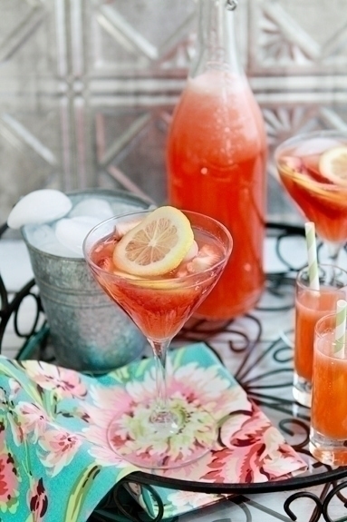 fresh strawberry lemonade