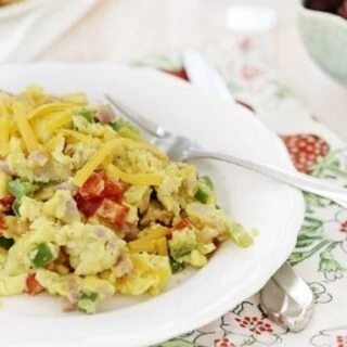 egg scramble with ham and pepper