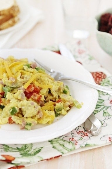 egg scramble with ham and pepper