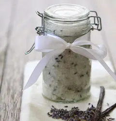 homemade vanilla bean sugar scrub