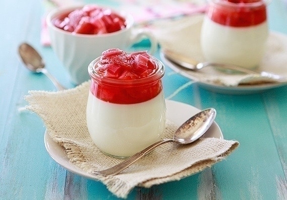 photo of recipe for Vanilla Bean Panna Cotta with Strawberry Rhubarb Compote in jars