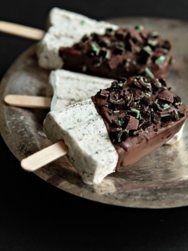 cropped-MintChocolatePopsicles.jpg