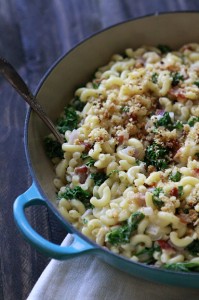 baked white cheddar macaroni and cheese recipe with kale and bacon