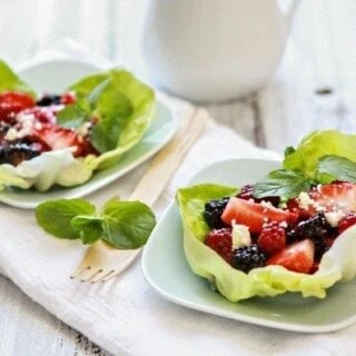 Berry Balsamic Salad Lettuce Cups