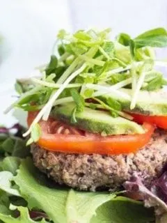 Black Bean Quinoa Burgers | Good Life Eats | #glutenfree