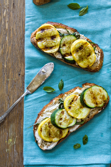 This Grilled Summer Squash Sandwich is so easy to make and it is the perfect way to use up that summer squash and zucchini!
