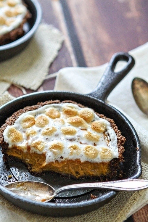 Mini Sweet Potato Tarts with Gingersnap Pecan Crust