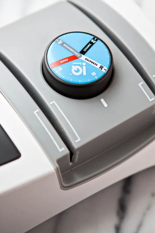 photo of an electric knife sharpener