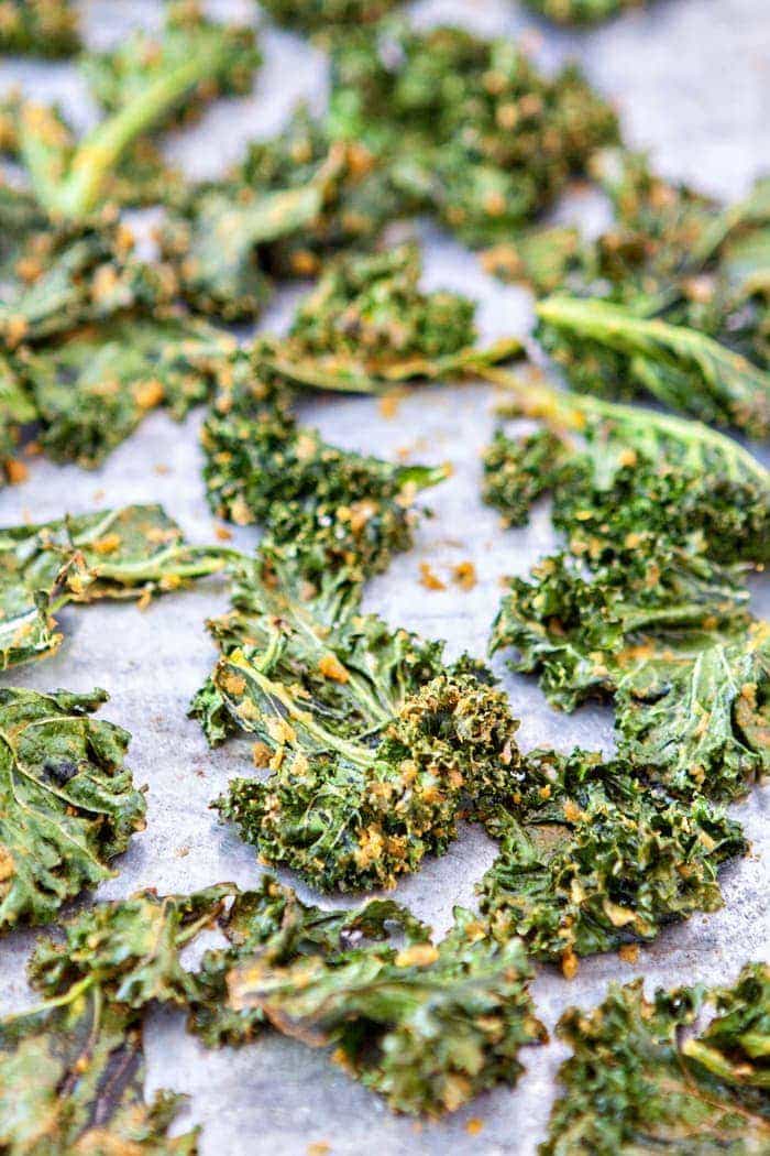 Baked “Cheesy” Kale Chips Recipe (Naturally Vegan!) 