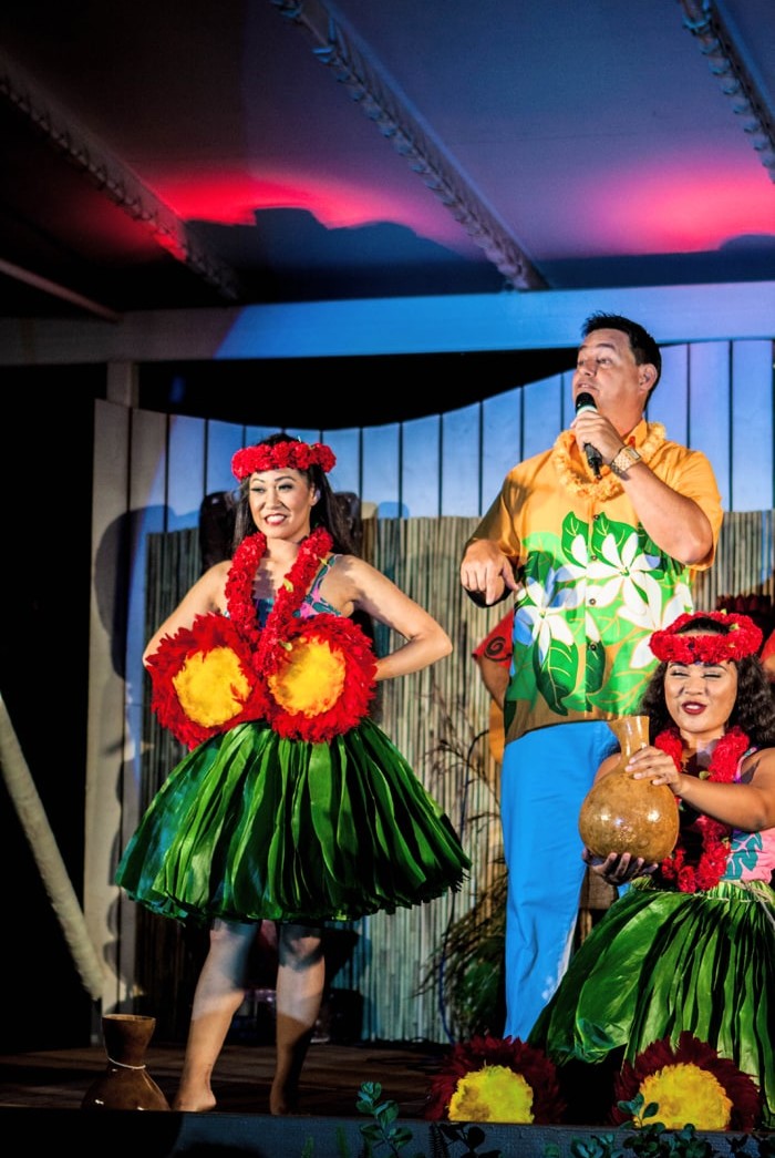 Review of Diamond Head Beach Luau in Waikiki at Waikiki Aquarium Photos