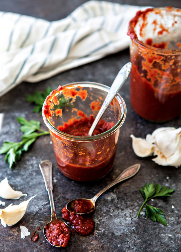 photo of marinara sauce in jars