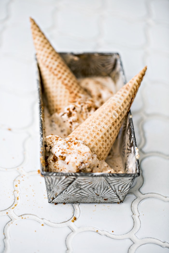 No Churn Pumpkin Spice Ice Cream and Pumpkin Caramel and Gingersnaps photo and recipe_1