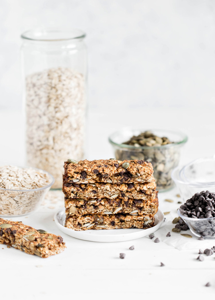 photo of a healthy granola bar recipe