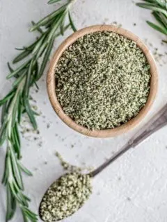 This recipe for Garlic Herb Peppercorn Dry Brine is full of flavor and will make your turkey shine on Thanksgiving! Dry brining a turkey is really simple and produces juicy, seasoned turkey meat.