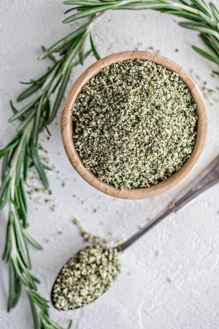 This recipe for Garlic Herb Peppercorn Dry Brine is full of flavor and will make your turkey shine on Thanksgiving! Dry brining a turkey is really simple and produces juicy, seasoned turkey meat.