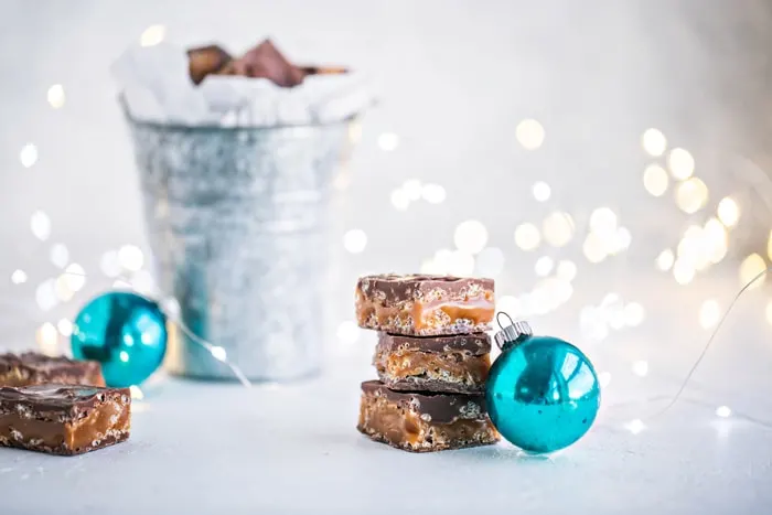 These Milk Chocolate Caramel Crunch Bars are like Homemade 100 Grand Bars, but even better!