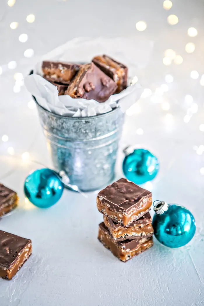 These Milk Chocolate Caramel Crunch Bars are like Homemade 100 Grand Bars, but even better!