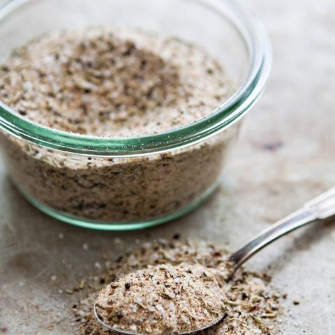 Homemade Garlic Herb Salt - DIY Homemade Seasoning Blends