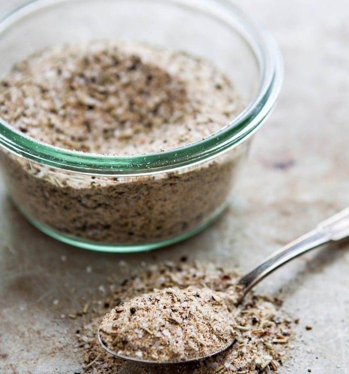 Homemade Garlic Herb Salt - DIY Homemade Seasoning Blends