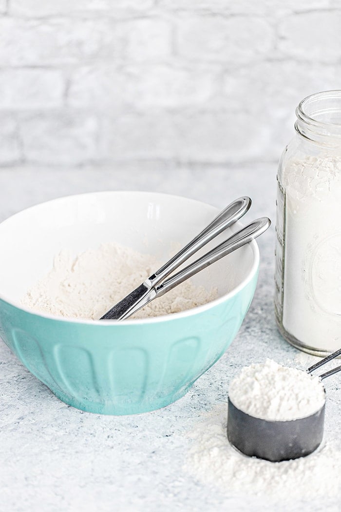 photo showing a way to cut butter into flour