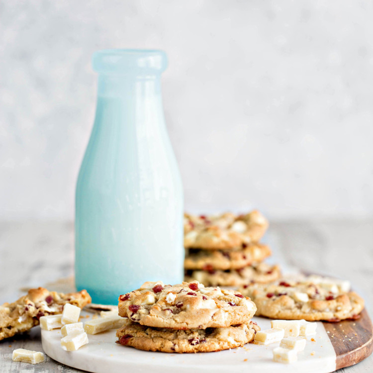 White Chocolate Raspberry Cheesecake Cookies - Subway Raspberry Cheesecake Cookie Copy Cat recipe