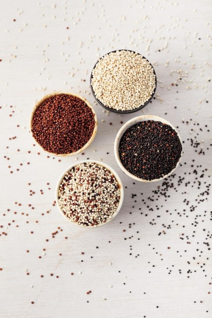 different types of quinoa in bowls