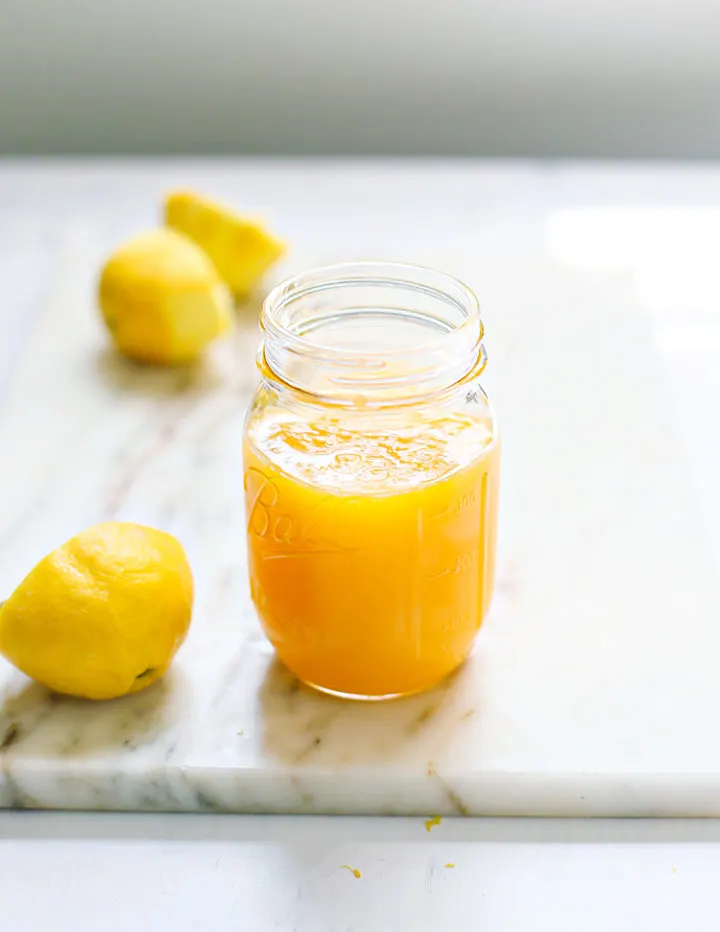 photo of lemon curd in a jar
