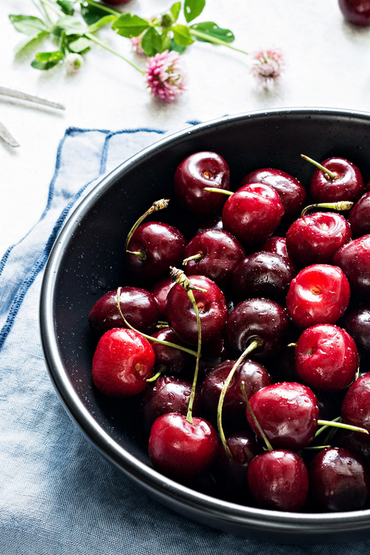 a bowl of fresh cherries for a how to pit cherries tutorial