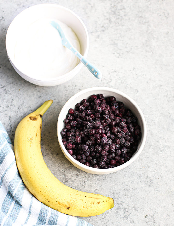 ingredients in blueberry popsicle recipe