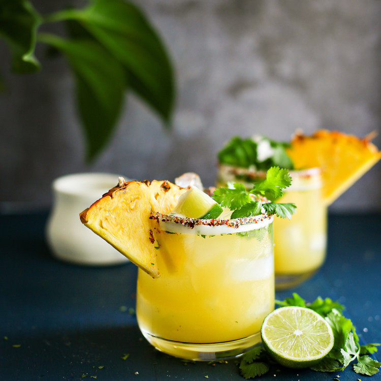 photo of a pineapple margarita