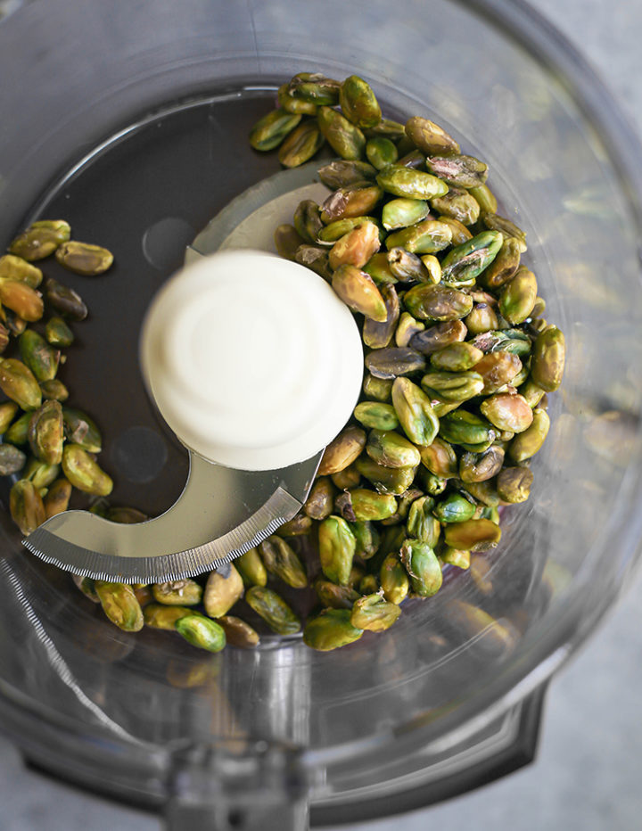photo of pistachios in a food processor to make pistachio paste for gelato