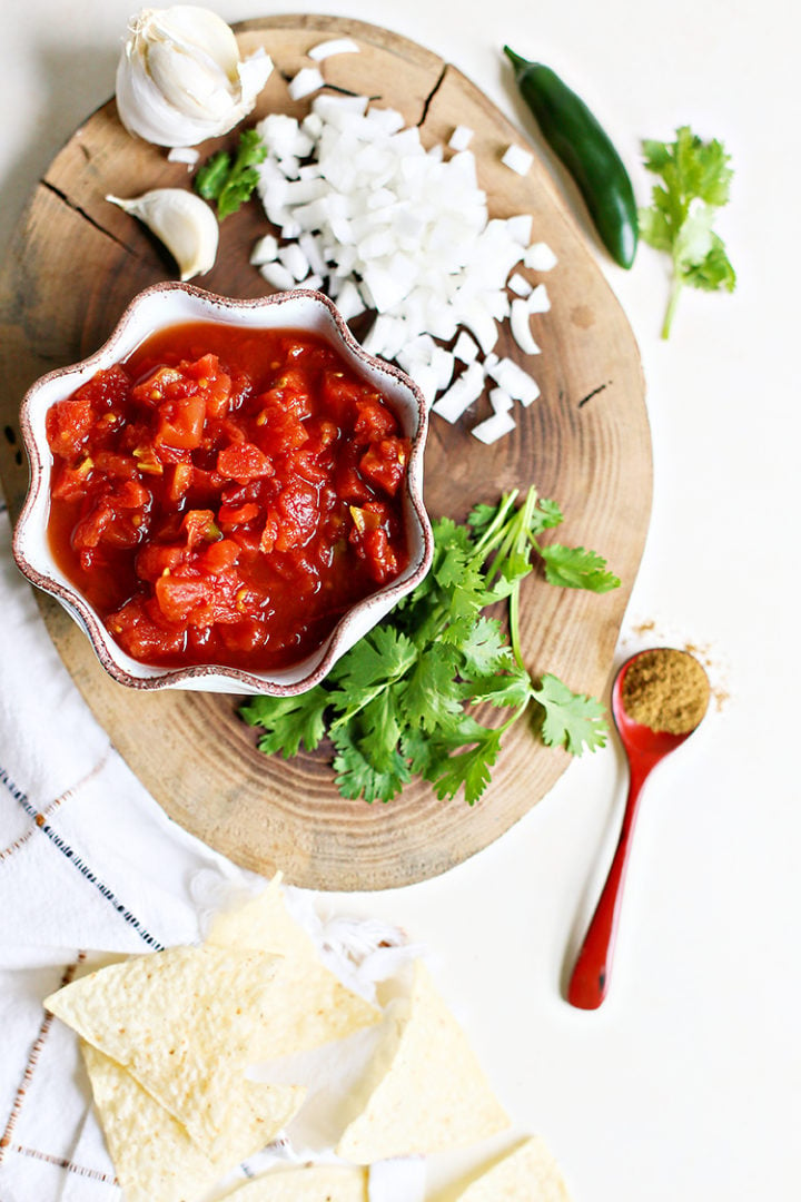 photo of ingredients to make salsa for this restaurant style salsa recipe