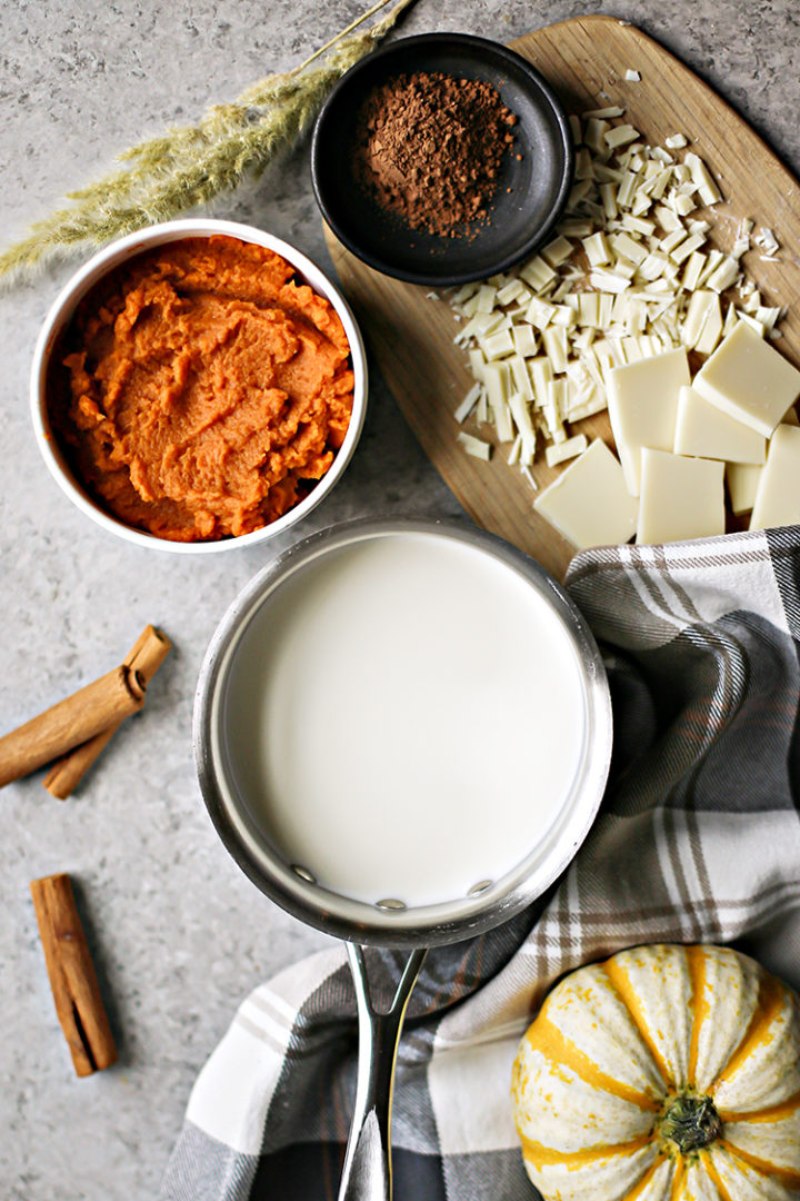 photo of ingredients needed to make a recipe for white hot chocolate with pumpkin and pumpkin spice