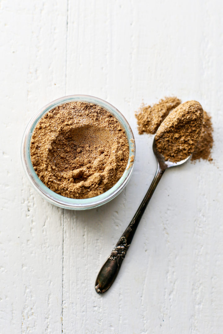 photo of gingerbread spice mix in a jar showing the best way to store it
