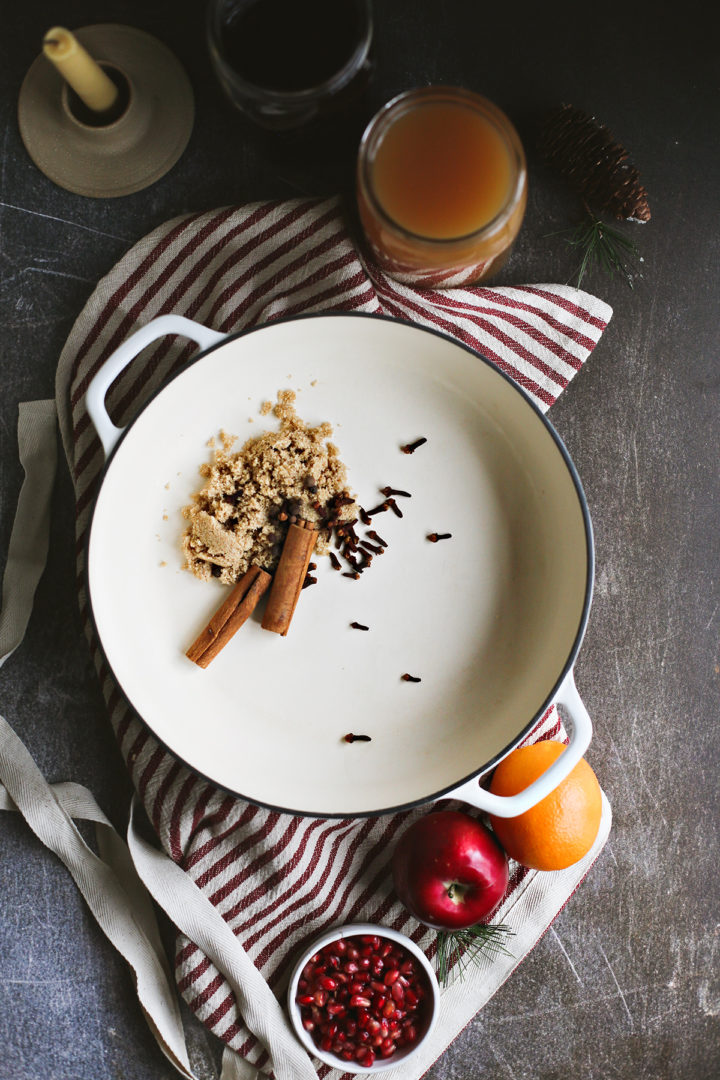 photo of ingredients in spiced apple cider